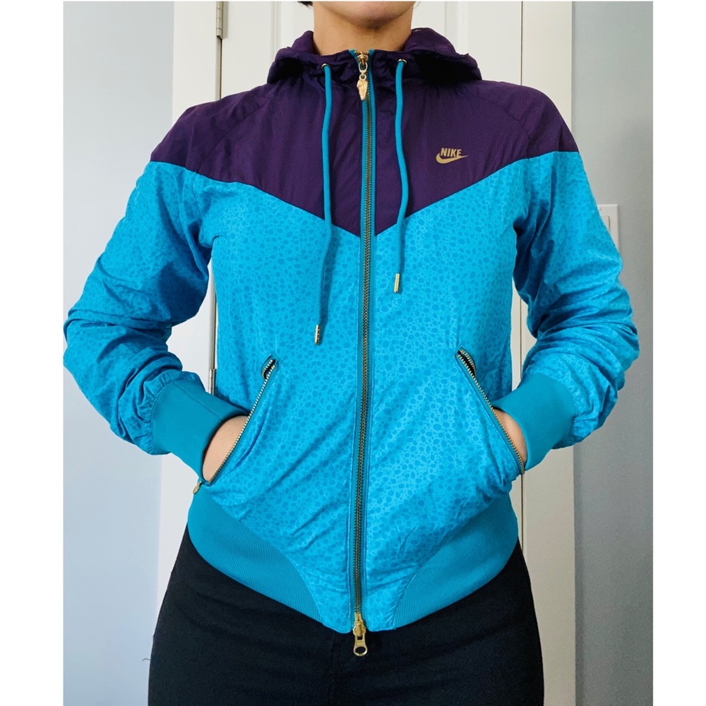 Women’s small Nike windbreaker jacket